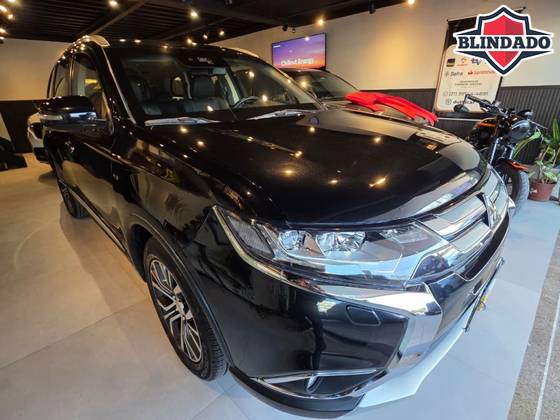 MITSUBISHI OUTLANDER 3.0 GT 4X4 V6 24V GASOLINA 4P AUTOMÁTICO MITSUBISHI OUTLANDER 3.0 GT 4X4 V6 24V GASOLINA 4P AUTOMÁTICO